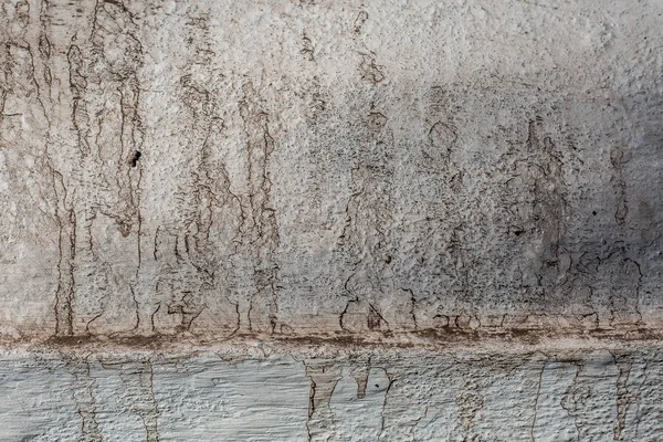 Dinding hijau abu-abu kotor dengan karat tanah bocor — Stok Foto