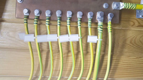 Cables de alambre con etiqueta —  Fotos de Stock