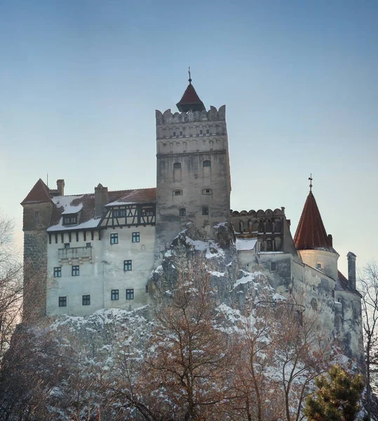 Castillo de salvado, símbolo de Drácula, Rumania — Foto de Stock