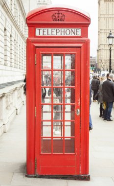 Londra'nın eski telefon kulübesi