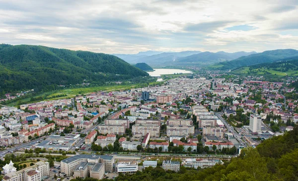 Miasta Piatra Neamt w lecie — Zdjęcie stockowe