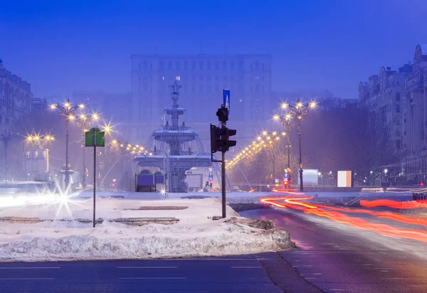 Město Bukurešť v noci — Stock fotografie