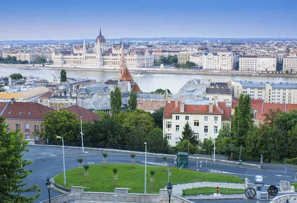 Budapest paisaje urbano en Hungría —  Fotos de Stock
