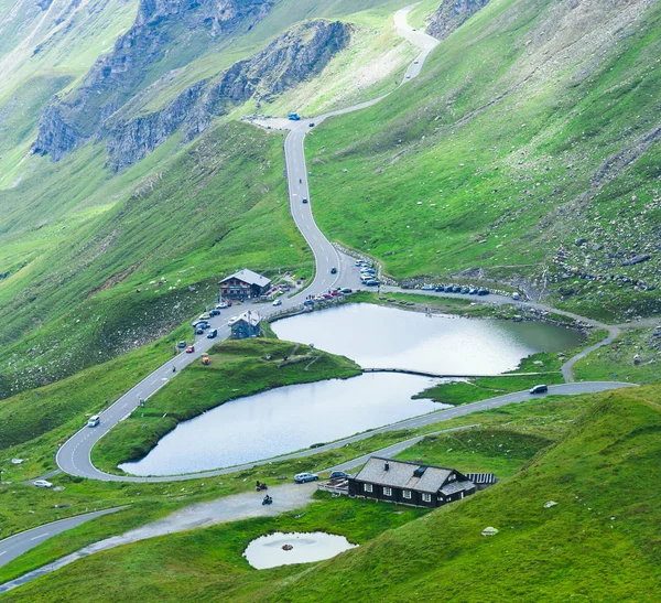 Przekazać jezioro polodowcowe w regionie Grossglockner, Austria — Zdjęcie stockowe