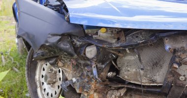  açık bir kaza araba