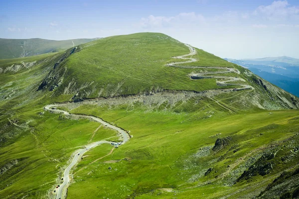 Transalpina dağın otoyol Romanya