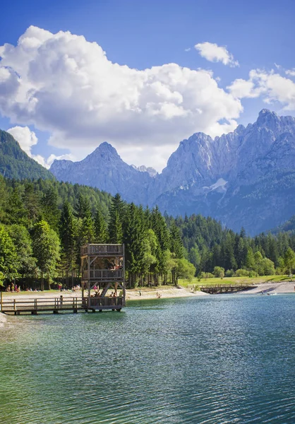 Lago Jasna nos Alpes Eslovenos — Fotografia de Stock