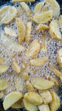 yağda kızartılmış taze patates