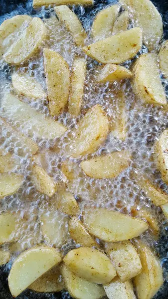 yağda kızartılmış taze patates