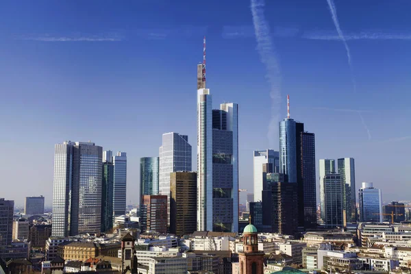 Frankfurt am Main şehir manzarası gün ışığında — Stok fotoğraf