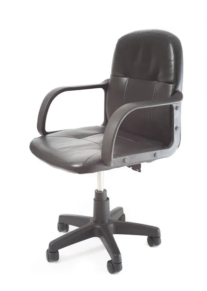 Černá kancelář židle izolované na bílém pozadí — Stock fotografie