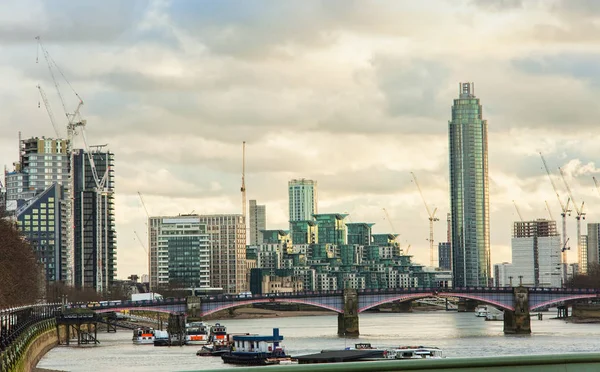 London City Skyline Med Themsen Och Moderna Byggnader — Stockfoto