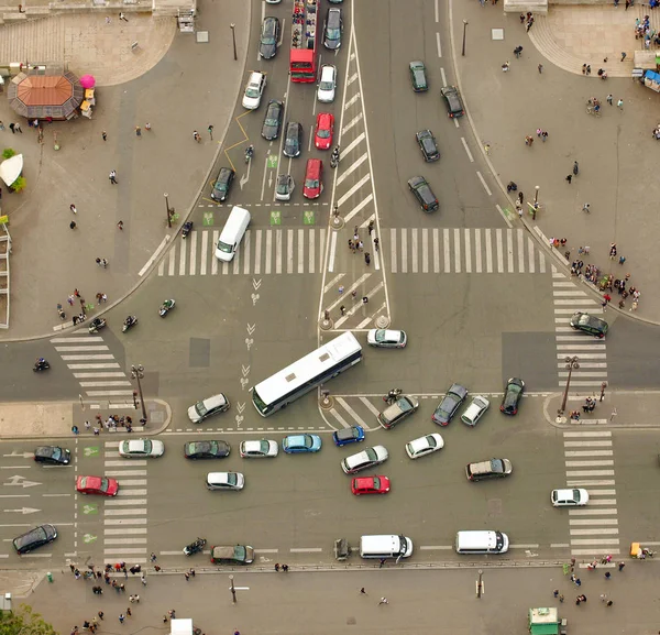 Luchtfoto Van Auto Mensen Drukke Verkeer Grote Kruising Parijs — Stockfoto