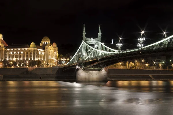 Мост Свободы Будапеште Венгрия Ночная Сцена — стоковое фото