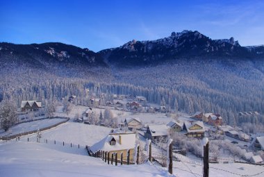 Romen Karpatlar 'daki dağ beldesi. Durau.