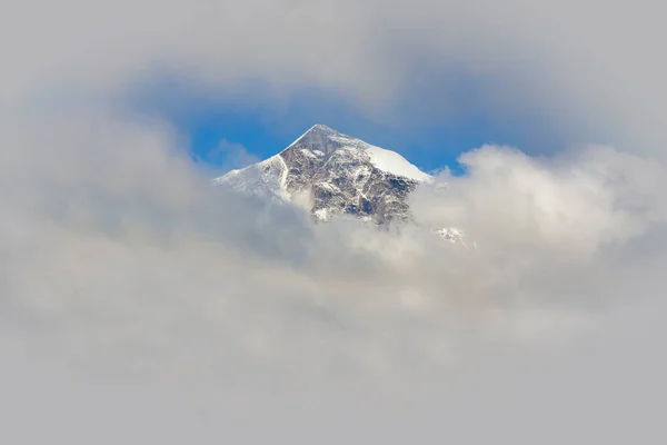 Mountain peak in the Alps of Germany. near border with Austria — Stock Photo, Image