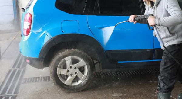 Синий Автомойка Действии Очистки Водой — стоковое фото