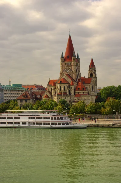 Church Heiliger Franz Assisi Vienna Austria — Stock Photo, Image