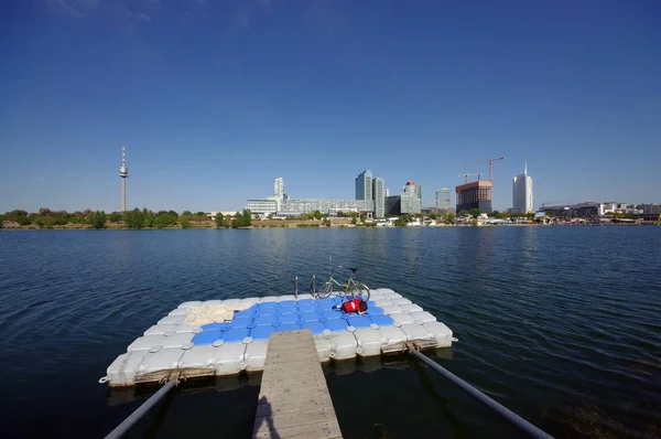 Vienne Ville Bord Rivière Avec Place Pour Nager Autriche — Photo