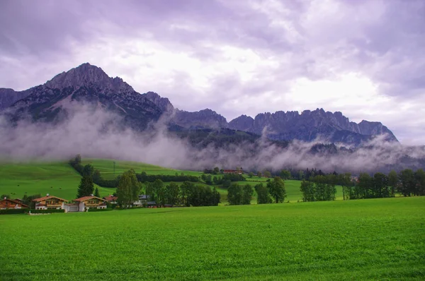 Nuages Pluie Paysage Montagne — Photo