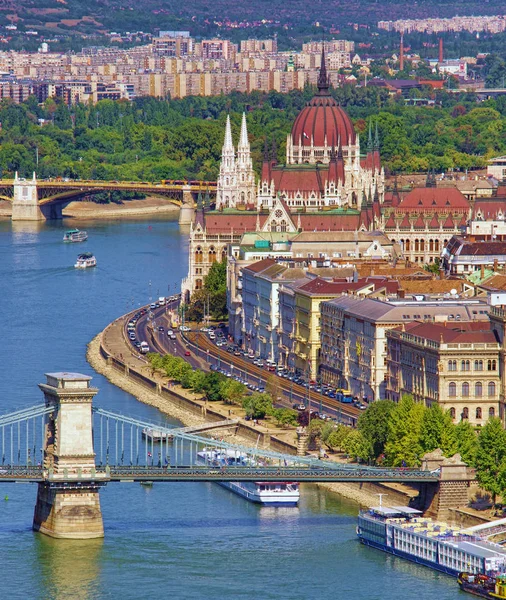 Βουδαπέστη Πόλη Δείτε Γέφυρα Των Αλυσίδων Και Κτίριο Του Κοινοβουλίου — Φωτογραφία Αρχείου
