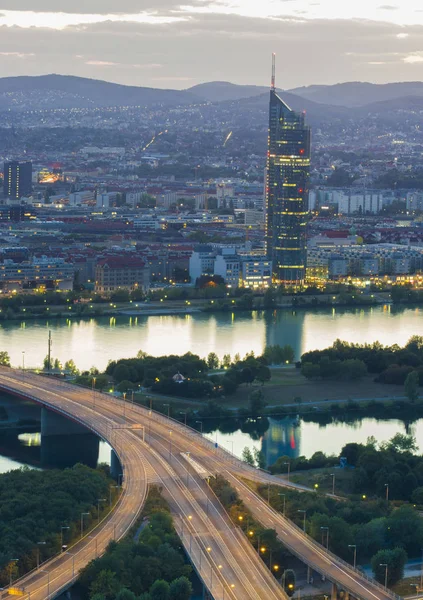Viyana Şehir Manzarası Tuna Nehri Ile Günbatımı Manzara Avusturya — Stok fotoğraf