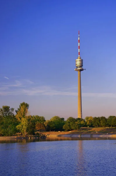 Donauturm Πύργος Του Δούναβη Στην Πόλη Της Βιέννης Αυστρία — Φωτογραφία Αρχείου