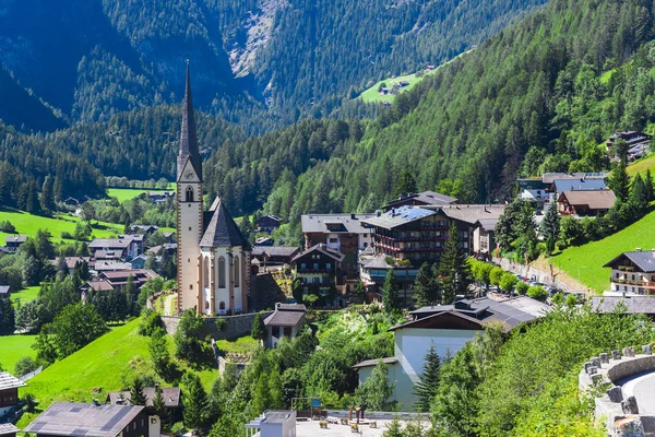 Kościół Heiligenblut Austrii Alpy — Zdjęcie stockowe