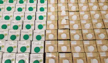 Iasi, Romanya - 17 Ocak 2018: süt ürünü Carrefour süpermarket Satılık