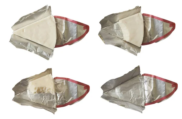 融化的奶酪三角形被隔离在白色 — 图库照片