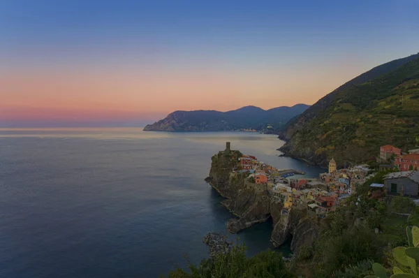 Sommarlandskap Vernazza Gamla Byn Från Cinque Terre Italien — Stockfoto