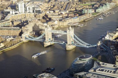 London City Tower Köprüsü'nün havadan görünümü