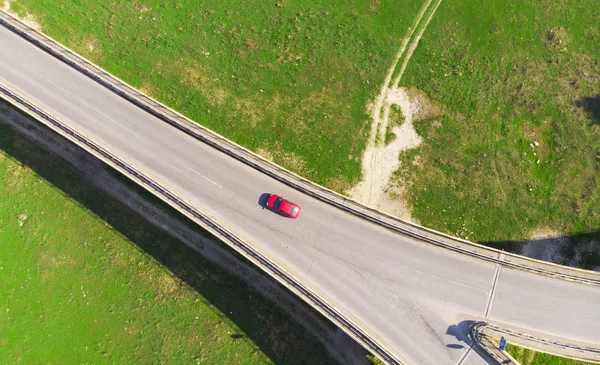 Вид Повітря Міст Автомобіль Їде Дорозі — стокове фото