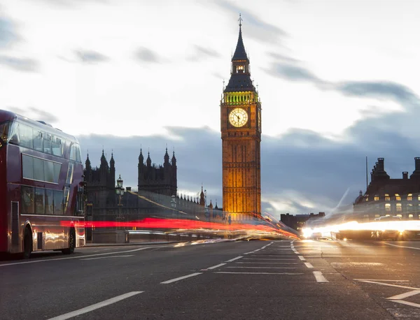 Londres Vista Ciudad Con Big Ben Tráfico Coches Por Noche — Foto de Stock