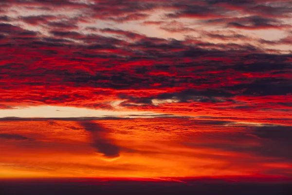 Cielo Atardecer Con Nubes Rojas — Foto de Stock