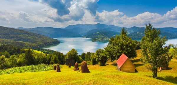 Krajobraz Jeziora Góry Karpaty Rumunia — Zdjęcie stockowe