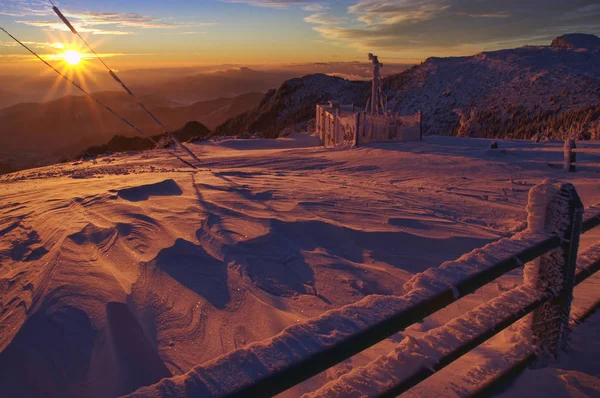 Coucher Soleil Hiver Station Météo Ceahlau Roumanie — Photo