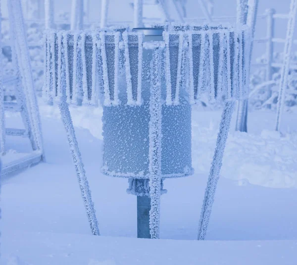 Przyrządy Stacji Meteorologicznych Lodu Opadania Zimie — Zdjęcie stockowe