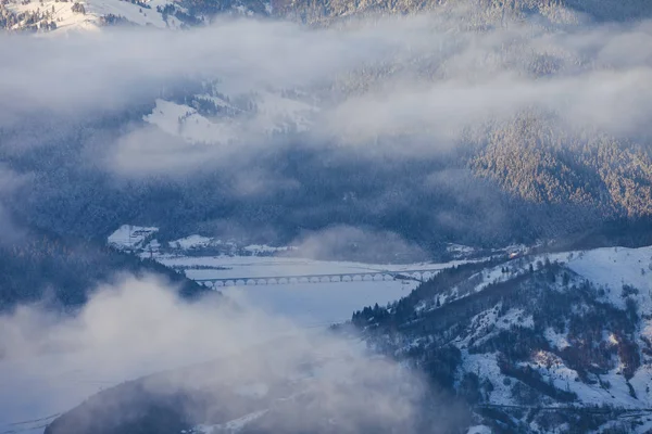 Bicaz See Gefroren Winter Poiana Largului Viadukt Rumänien — Stockfoto