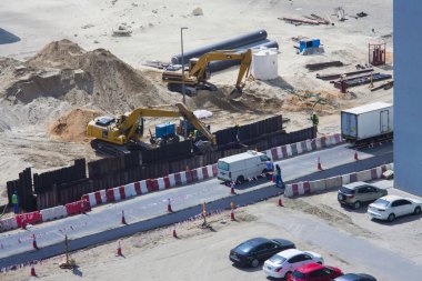 Dubai, Uae - 25 Eylül 2018: kumda inşaat alanı. Dubai şehri.