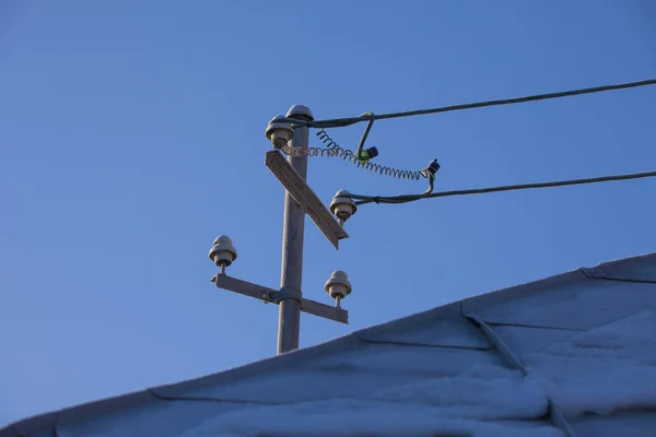 Power Electricity Pole Old House Roof — Stock Photo, Image