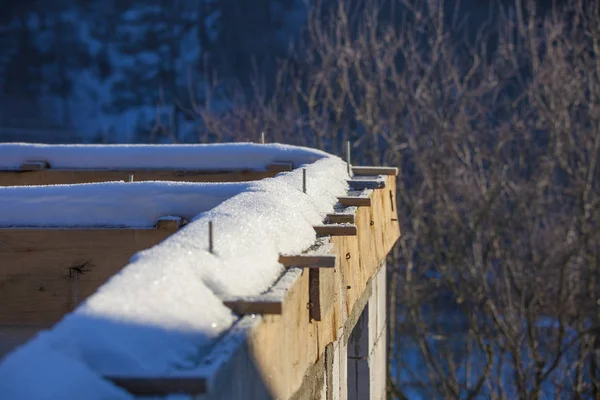 Detalhes Construção Novos Edifícios Casas Cobertas Neve Inverno — Fotografia de Stock