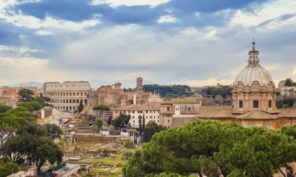 Paisagem Urbana Cidade Roma Ruínas Antigas Itália — Fotografia de Stock