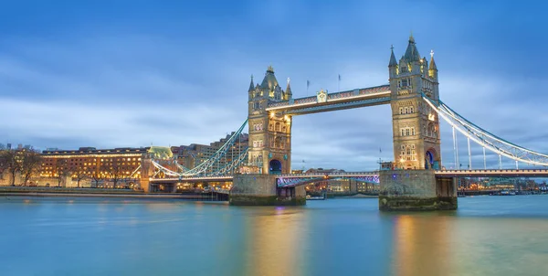 Tower Bridge London Városában Kék Naplemente Jelenet — Stock Fotó