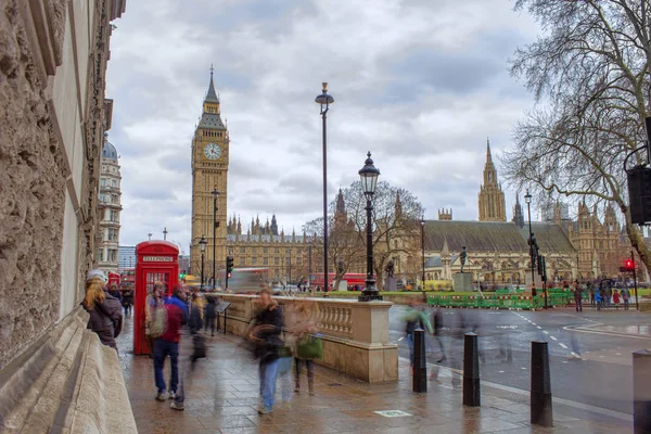 Autoverkeer London City Big Ben Achtergrond Lange Blootstelling Foto — Stockfoto