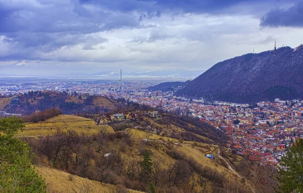 Vista Panorámica Ciudad Brasov Desde Paisaje Montaña Rumanía — Foto de Stock