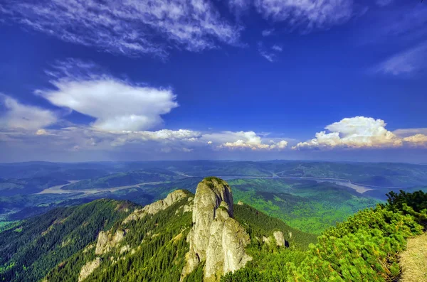Bergslandskap Ceahlau Rumänien Sommarscen — Stockfoto