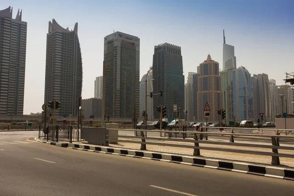 Intersección Calle Vacía Ciudad Dubai Emiratos Árabes Unidos — Foto de Stock