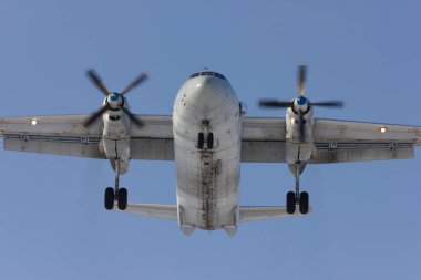 Uçak An-26, Rostov-on-Don, Rusya, 7 Şubat 2012 açılış üzerinde olduğunu