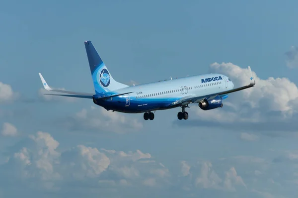 Kalkış uçak Boeing 737, Rostov-on-Don, Rusya, 15 Haziran 2015'in